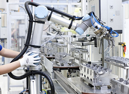 不锈钢制品管在智能制造中的应用——机器人传动臂.png